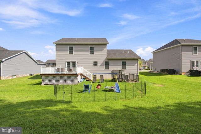144 BRANT LN, Martinsburg, WV 25403
