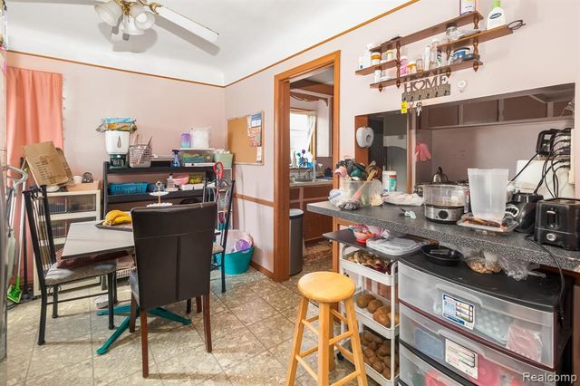 8117 Dale Street, Dearborn Heights, MI 48127