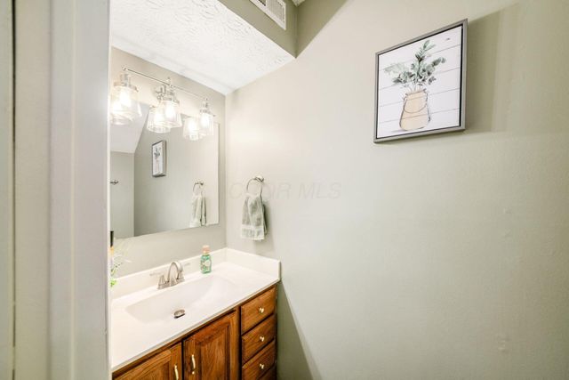 3258 Summerdale Lane, 41, Columbus, OH 43221