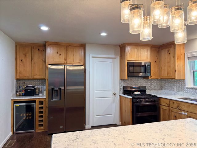 13729 Hwy 62, Tahlequah, OK 74464