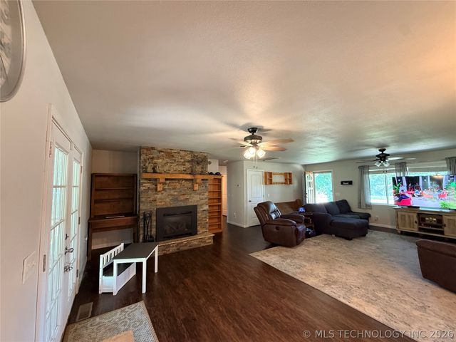 13729 Hwy 62, Tahlequah, OK 74464