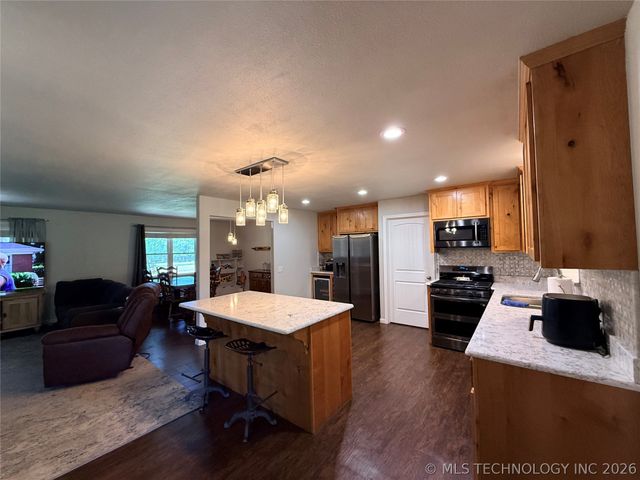 13729 Hwy 62, Tahlequah, OK 74464