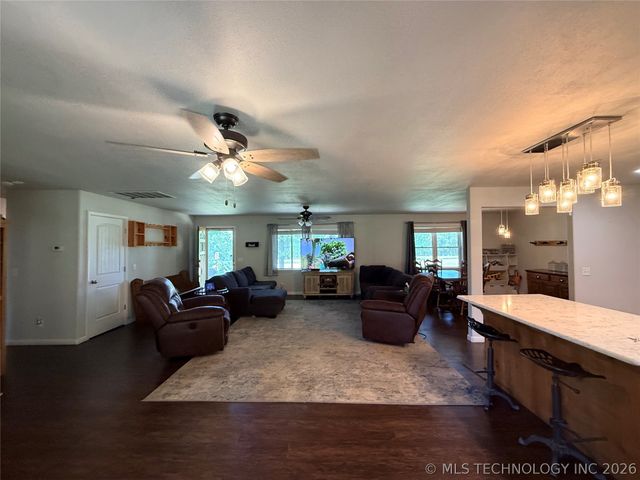 13729 Hwy 62, Tahlequah, OK 74464