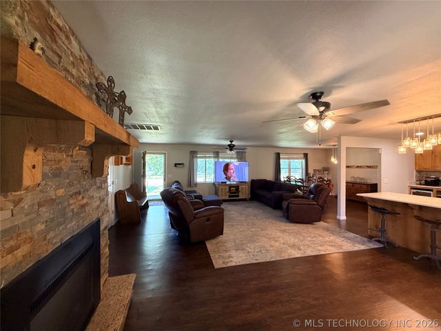 13729 Hwy 62, Tahlequah, OK 74464