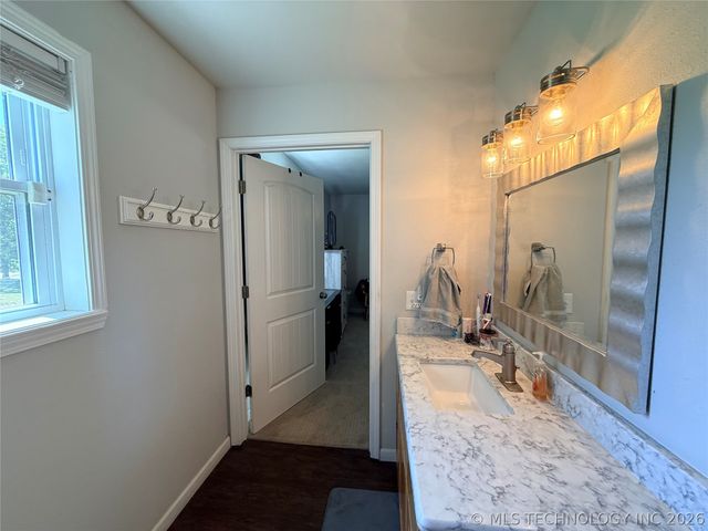 13729 Hwy 62, Tahlequah, OK 74464