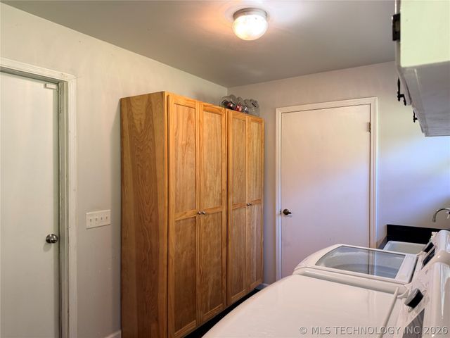 13729 Hwy 62, Tahlequah, OK 74464