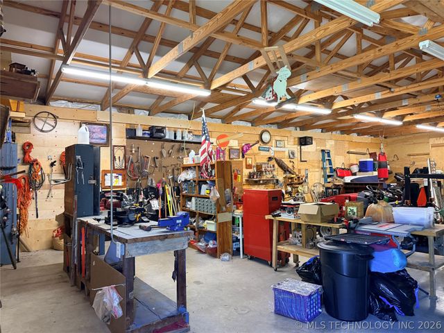 13729 Hwy 62, Tahlequah, OK 74464