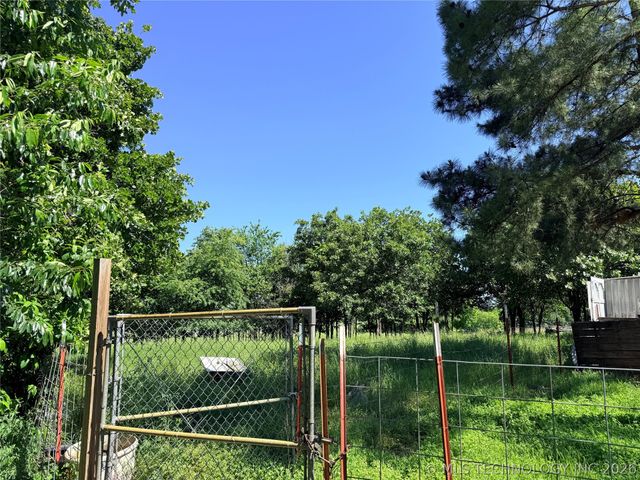 13729 Hwy 62, Tahlequah, OK 74464
