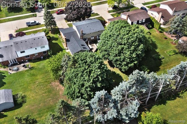 16625 Monticello Drive, Clinton Charter Township, MI 48038