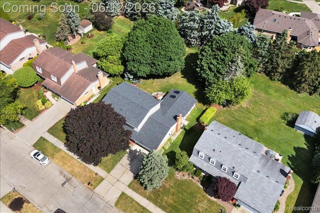 16625 Monticello Drive, Clinton Charter Township, MI 48038