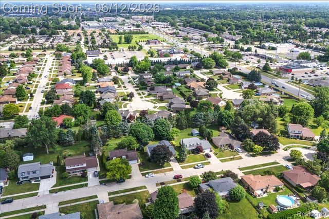 16625 Monticello Drive, Clinton Charter Township, MI 48038