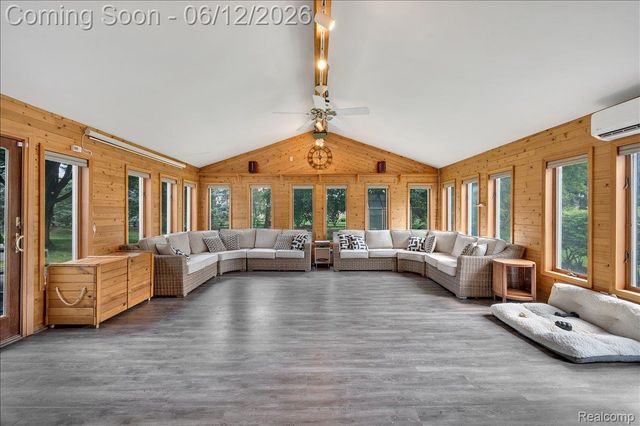 16625 Monticello Drive, Clinton Charter Township, MI 48038