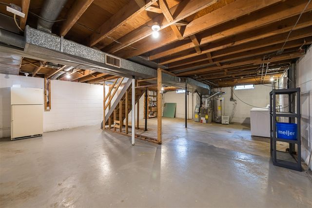 2221 Walter Drive, Ann Arbor, MI 48103