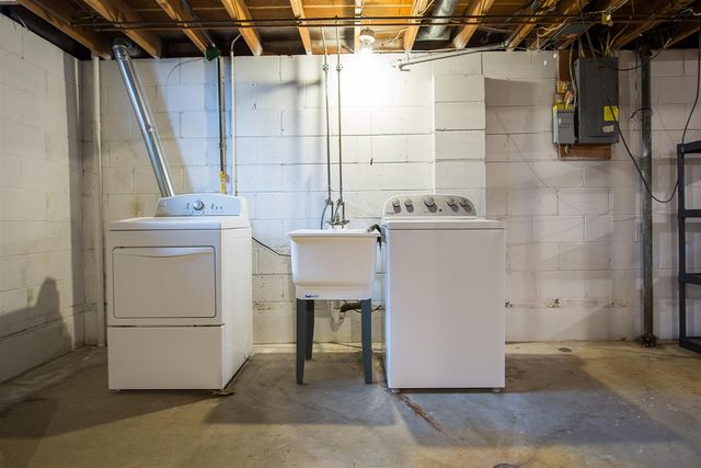 2221 Walter Drive, Ann Arbor, MI 48103