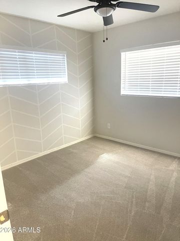 1811 N 44th Street, Phoenix, AZ 85008