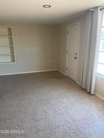 1811 N 44th Street, Phoenix, AZ 85008