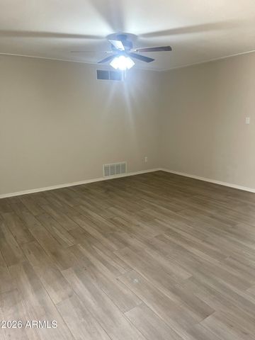 1811 N 44th Street, Phoenix, AZ 85008