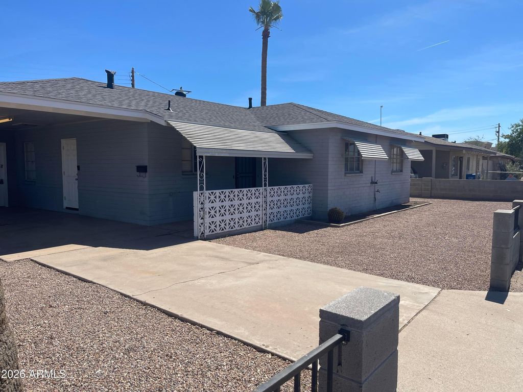 1811 N 44th Street, Phoenix, AZ 85008