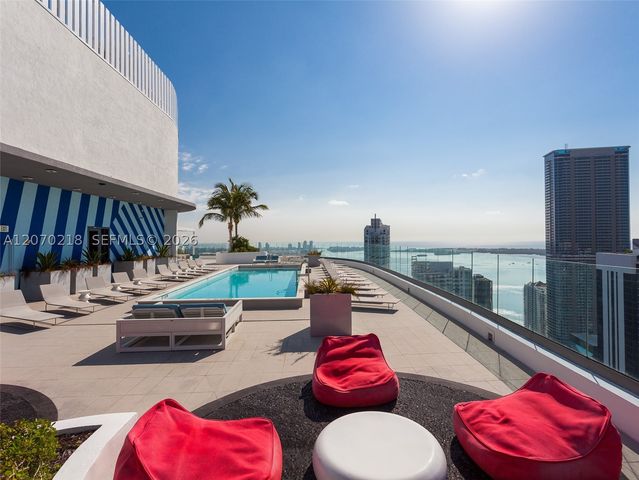 45 SW 9th St 2002, Miami, FL 33130