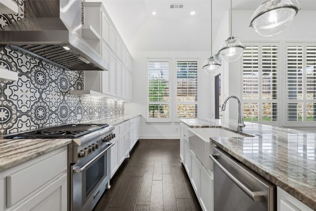 6028 Firefox Lane, Fort Worth, TX 76123