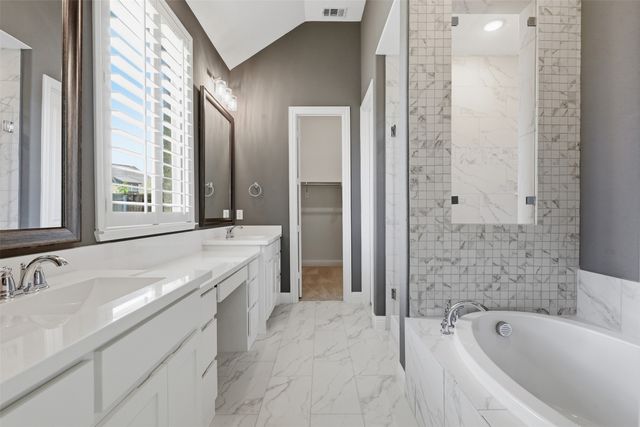 6028 Firefox Lane, Fort Worth, TX 76123
