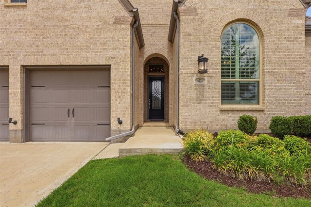 6028 Firefox Lane, Fort Worth, TX 76123