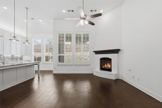6028 Firefox Lane, Fort Worth, TX 76123