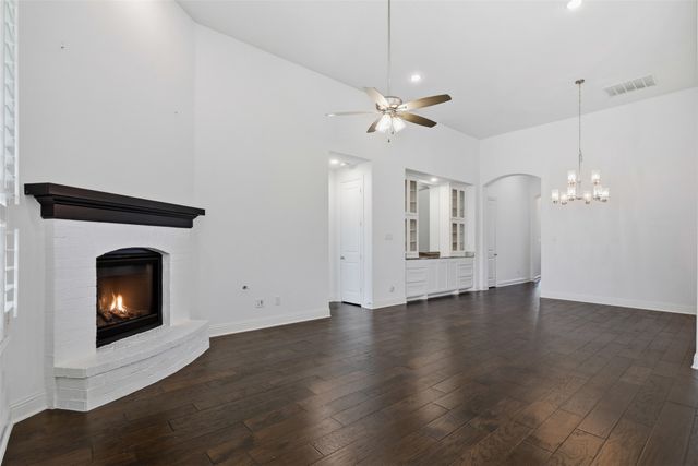 6028 Firefox Lane, Fort Worth, TX 76123