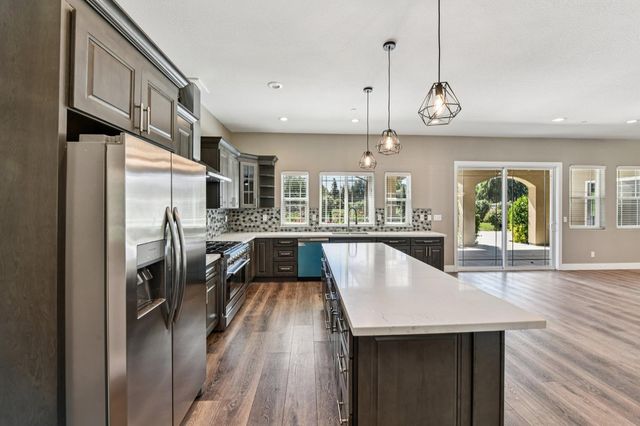 5850 E Ashley Ln, Stockton, CA 95212