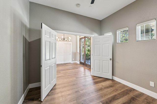 5850 E Ashley Ln, Stockton, CA 95212