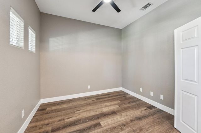 5850 E Ashley Ln, Stockton, CA 95212