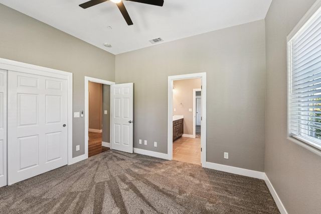 5850 E Ashley Ln, Stockton, CA 95212