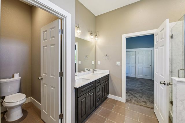 5850 E Ashley Ln, Stockton, CA 95212