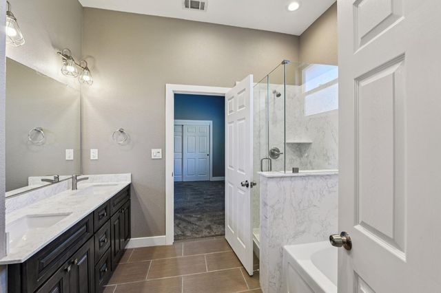 5850 E Ashley Ln, Stockton, CA 95212