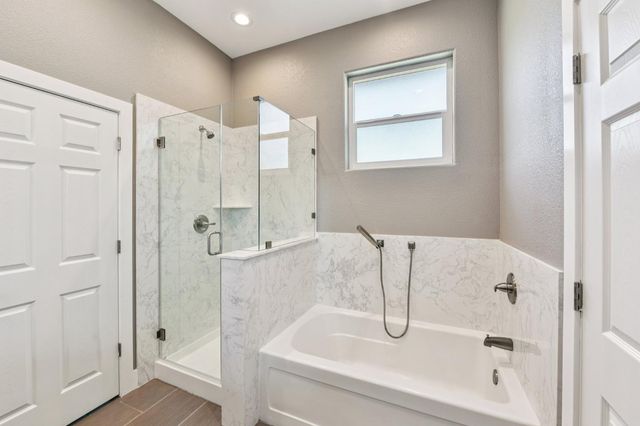 5850 E Ashley Ln, Stockton, CA 95212