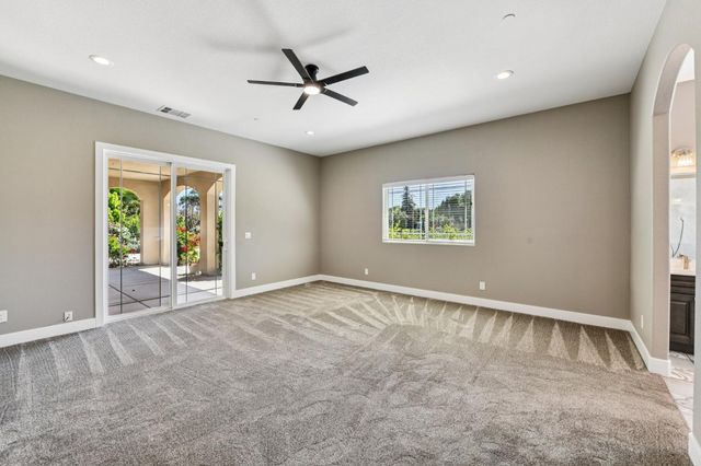 5850 E Ashley Ln, Stockton, CA 95212