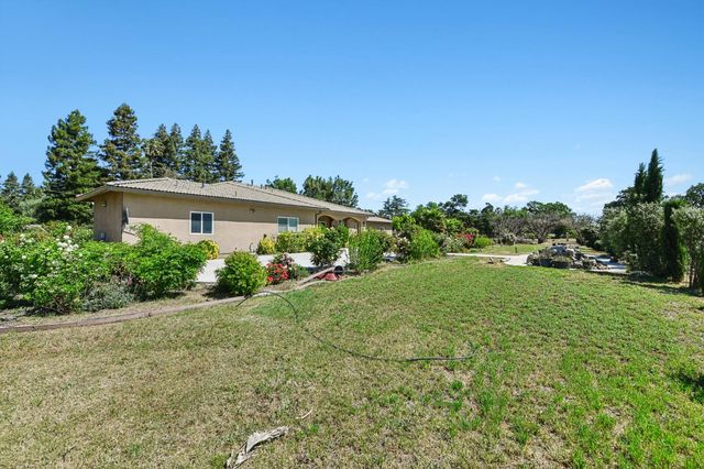 5850 E Ashley Ln, Stockton, CA 95212