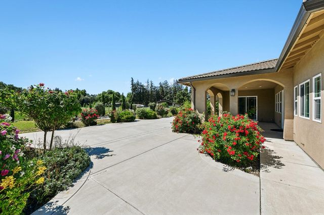 5850 E Ashley Ln, Stockton, CA 95212