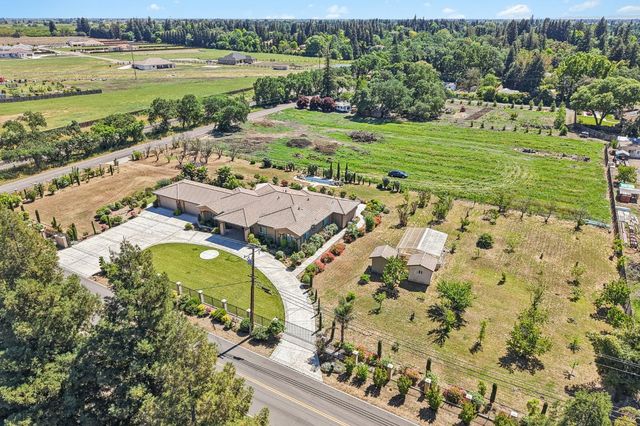 5850 E Ashley Ln, Stockton, CA 95212