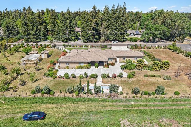 5850 E Ashley Ln, Stockton, CA 95212