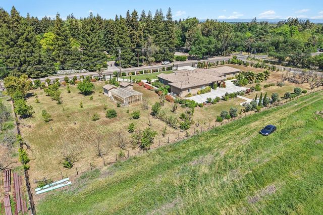 5850 E Ashley Ln, Stockton, CA 95212