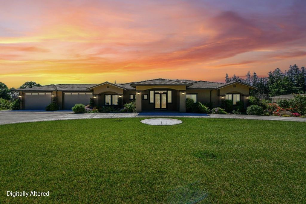 5850 E Ashley Ln, Stockton, CA 95212