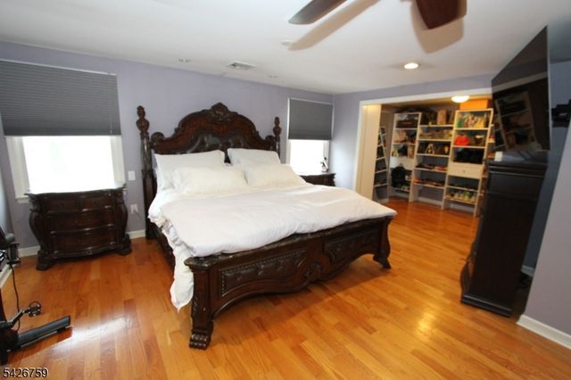 7 Stuart St, Waldwick Boro, NJ 07463