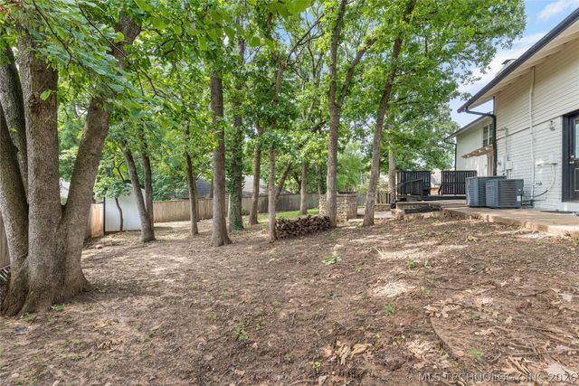7305 S College Avenue, Tulsa, OK 74136