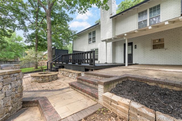 7305 S College Avenue, Tulsa, OK 74136