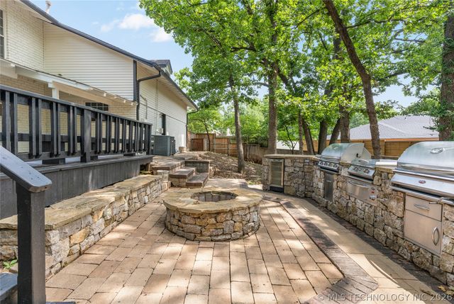 7305 S College Avenue, Tulsa, OK 74136