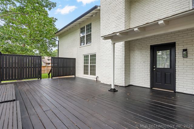 7305 S College Avenue, Tulsa, OK 74136