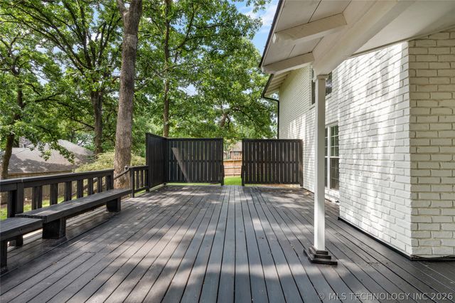 7305 S College Avenue, Tulsa, OK 74136