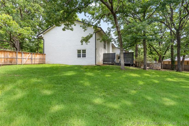 7305 S College Avenue, Tulsa, OK 74136