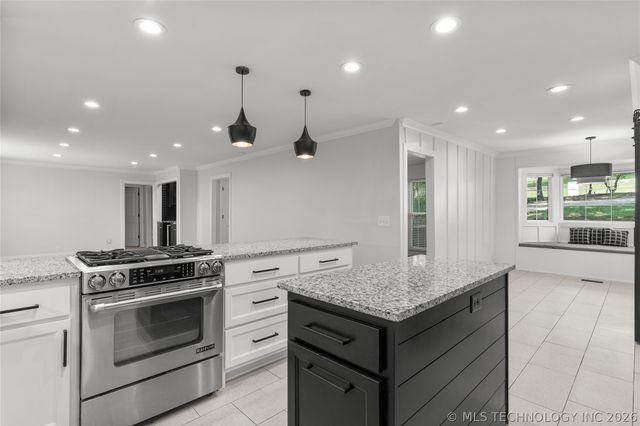 7305 S College Avenue, Tulsa, OK 74136